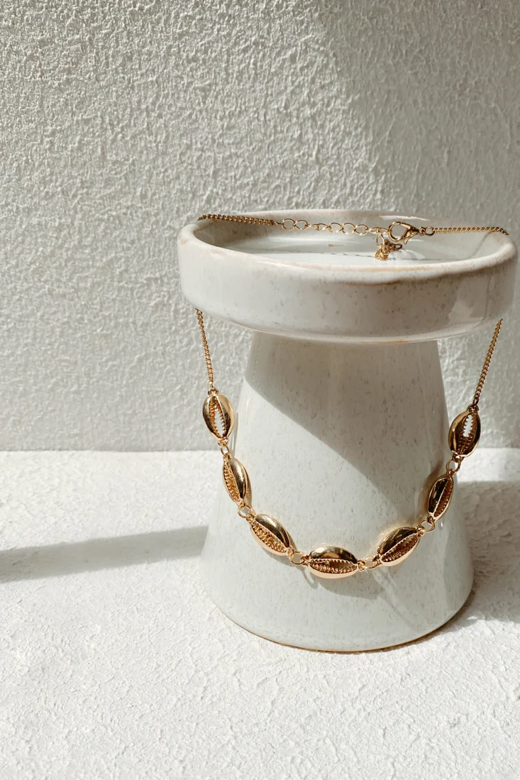 Fiji Gold Shell Chain Necklace - Sonourner