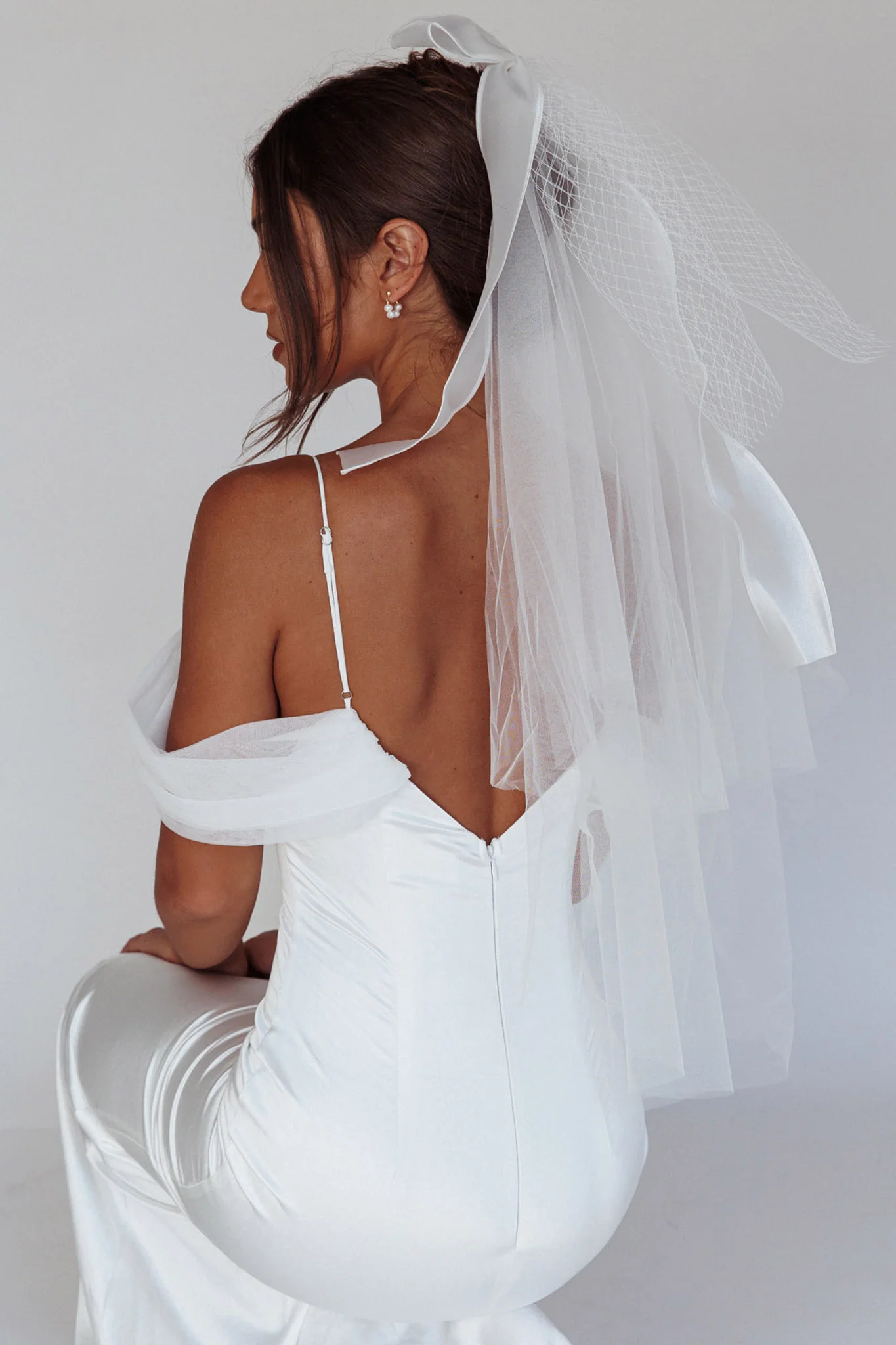 Evelyn Bow & Fishnet Bridal Veil White - Sonourner