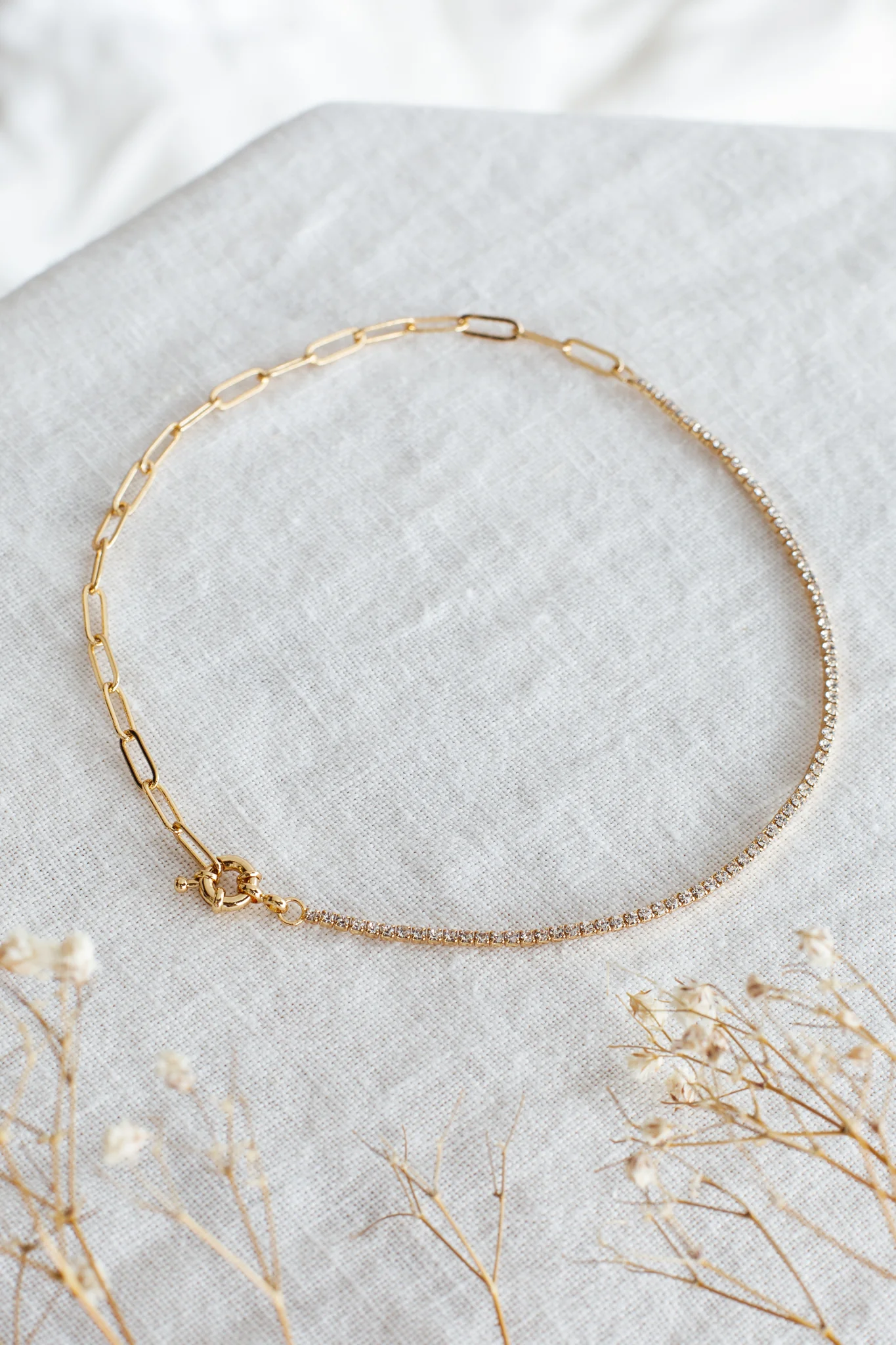 Madelyn Rhinestone Paperclip Link Necklace Gold - Sonourner